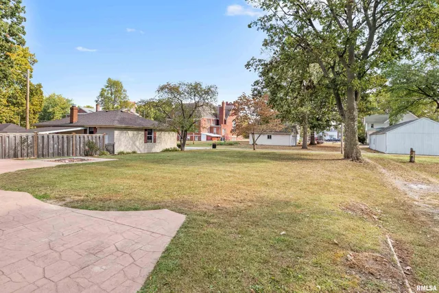 $259,900 | 114 South Blair Street, Virden, IL 62690