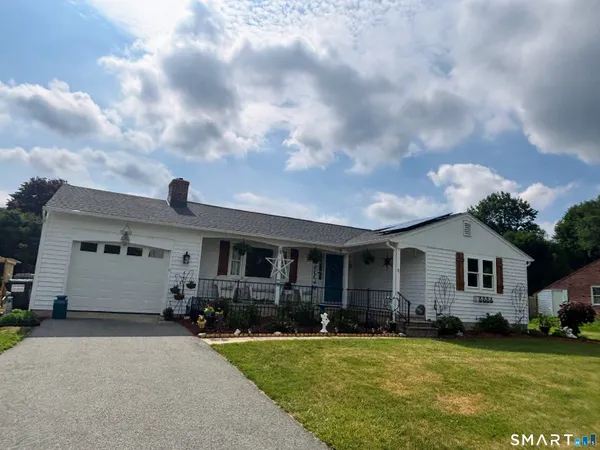 $439,900 | 1 Kirtland Avenue, Chester, CT 06412