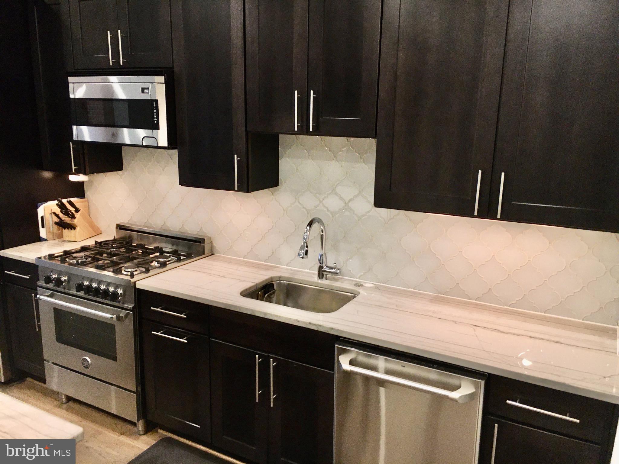 2298 Champlain Street Northwest, Unit B Washington, DC 20009 - Photo 17 of 65