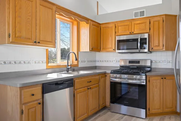 $340,000 | 29640 Broadway Street, Lindstrom, MN 55045