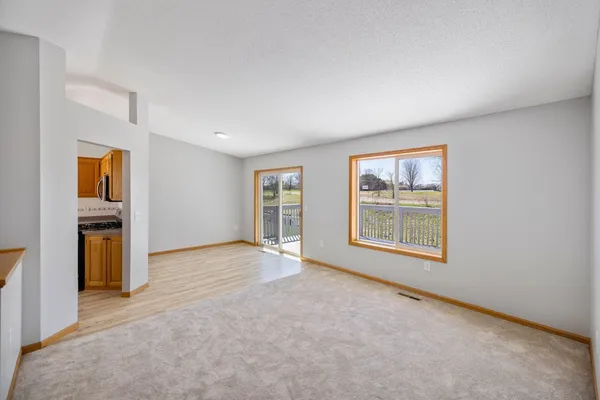 $340,000 | 29640 Broadway Street, Lindstrom, MN 55045