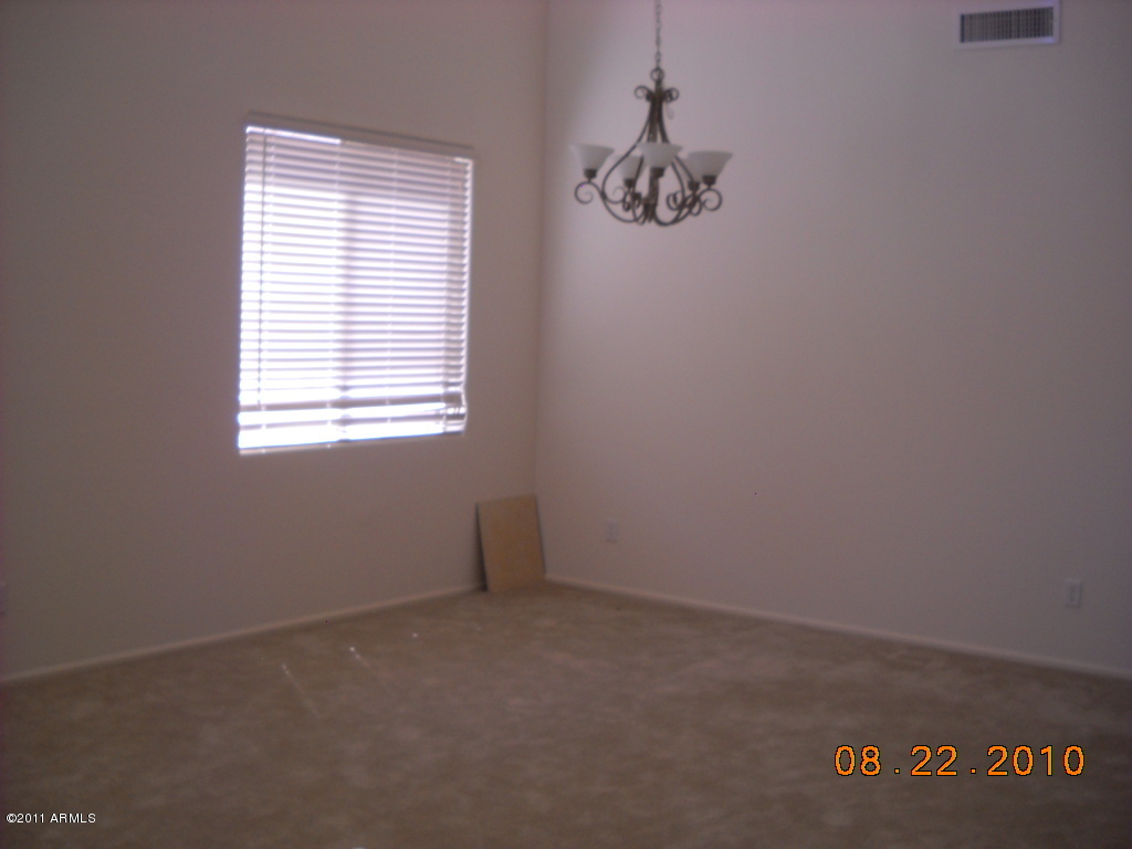 9315 West Heber Road Tolleson, AZ 85353 - Photo 5 of 10 Dinning Room