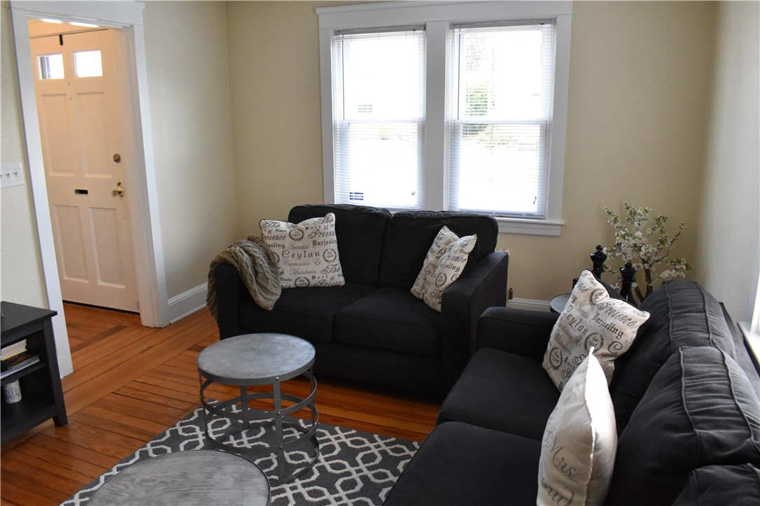 27 Crossway Road Cranston, RI 02910 - Photo 3 of 26 Living room