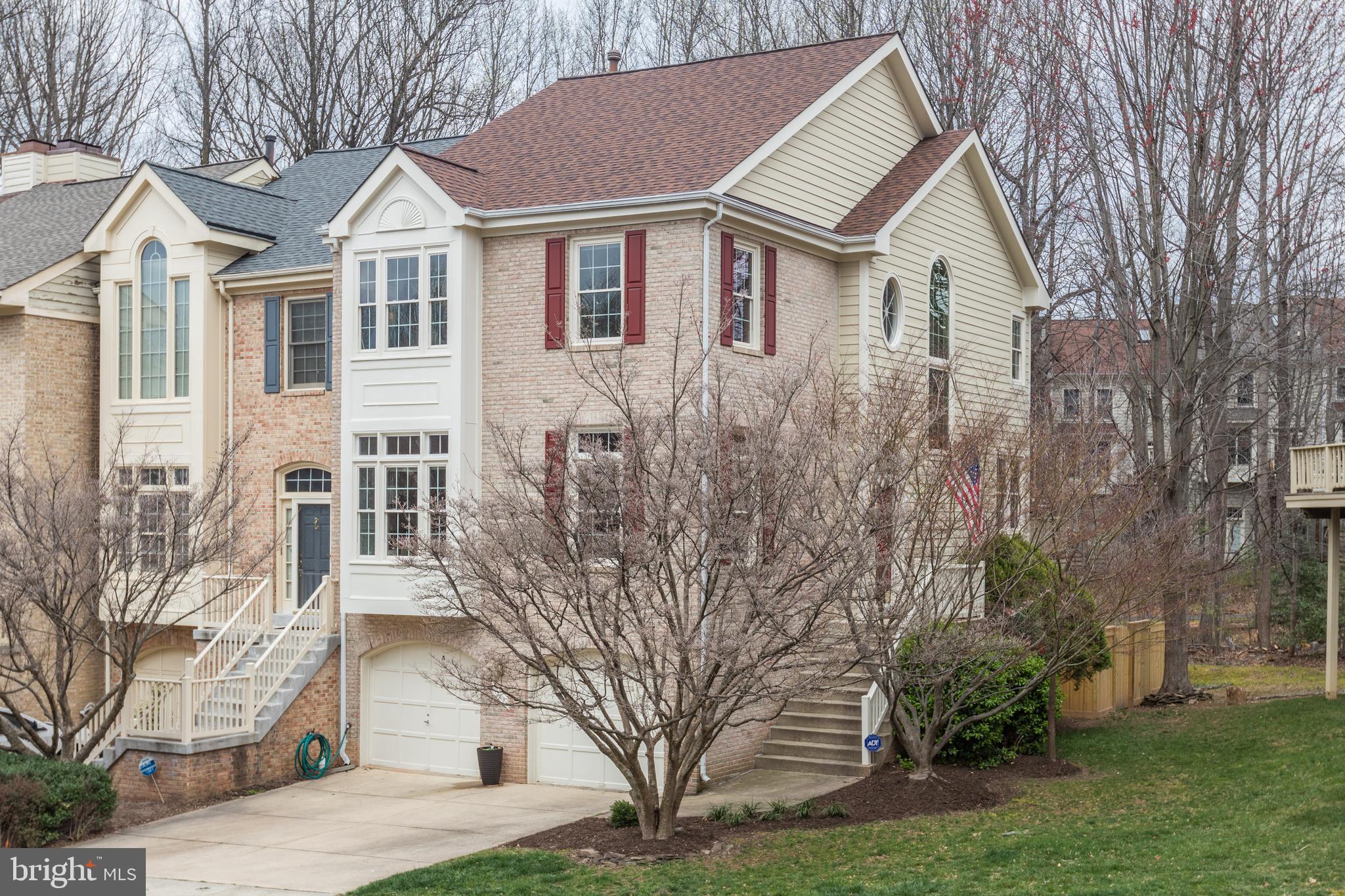 1369 Heritage Oak Way Reston, VA 20194 - Photo 2 of 48