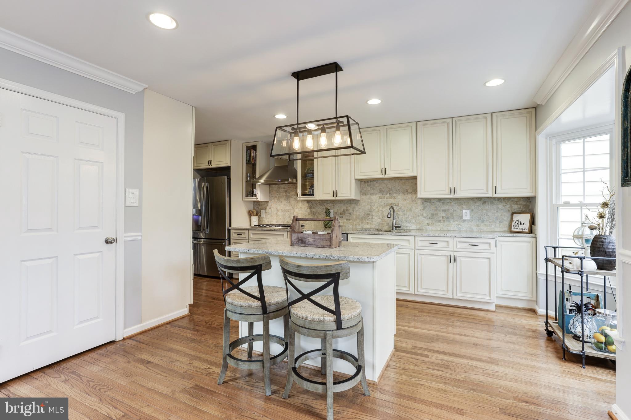 1369 Heritage Oak Way Reston, VA 20194 - Photo 20 of 48