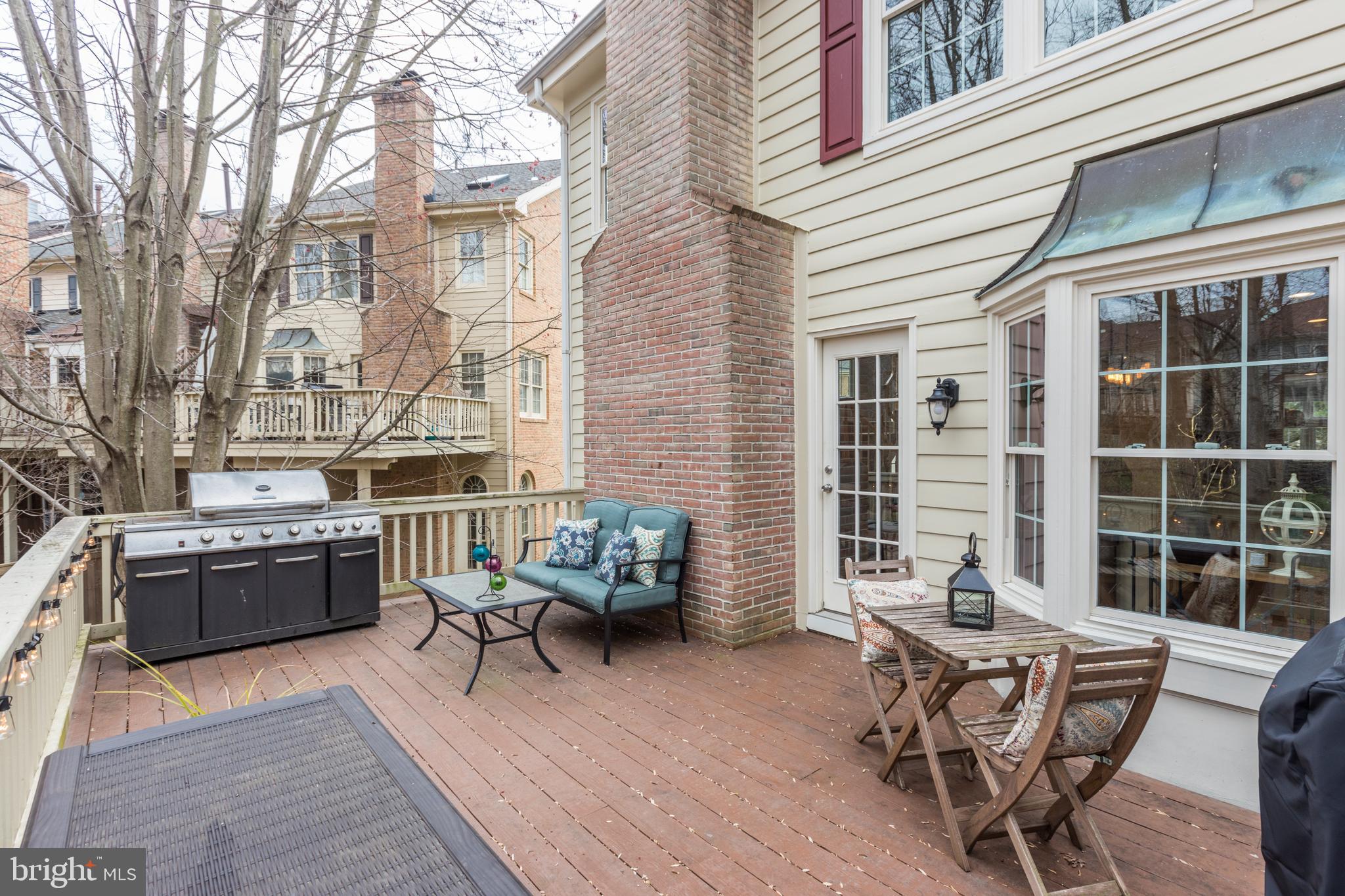 1369 Heritage Oak Way Reston, VA 20194 - Photo 46 of 48
