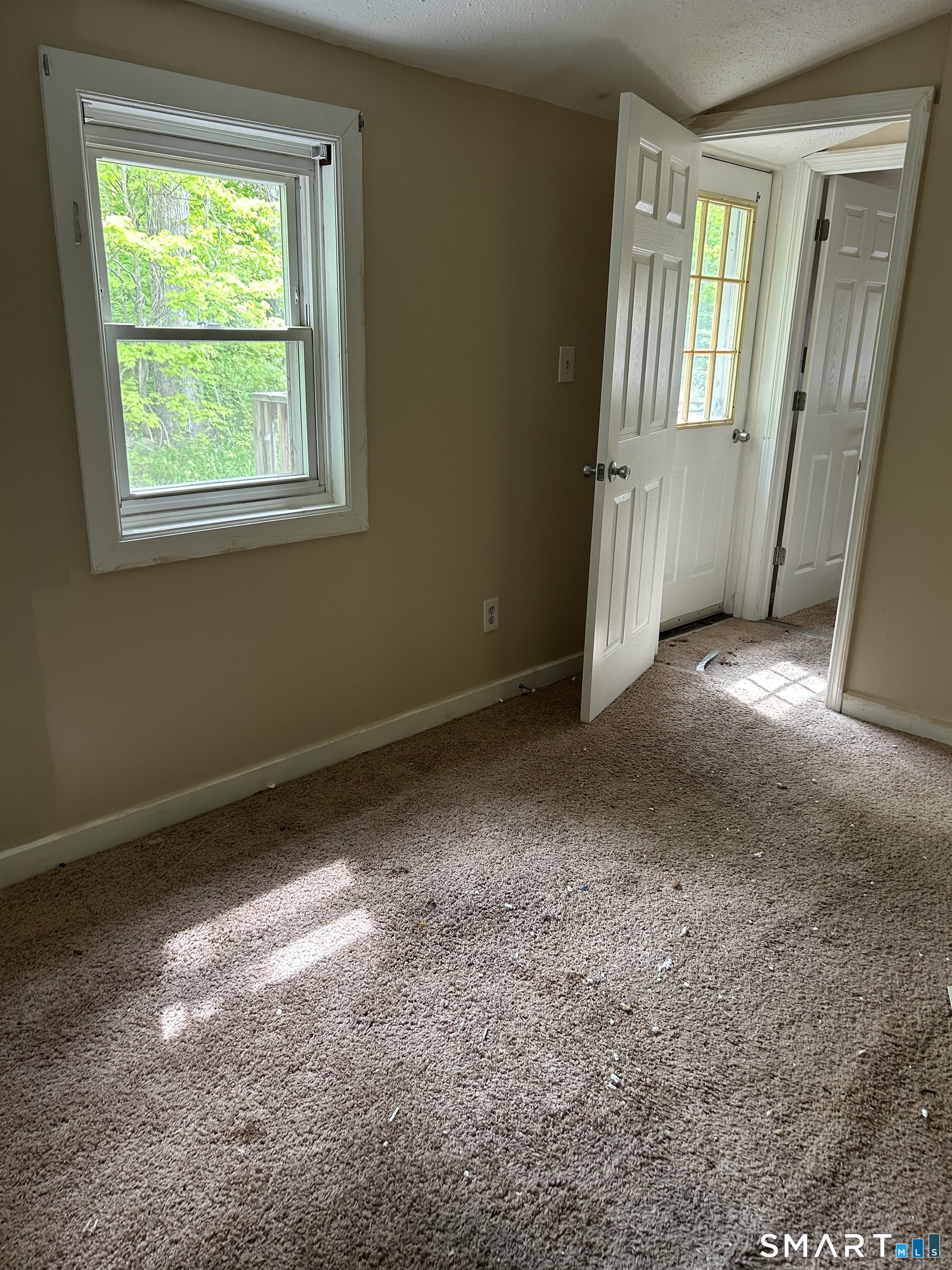 231 Patterson Street Torrington, CT 06790 - Photo 4 of 20