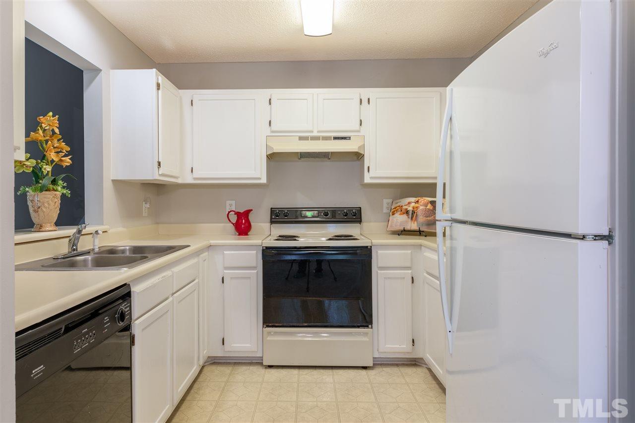 7012 Epping Forest Drive Raleigh, NC 27613 - Photo 7 of 30