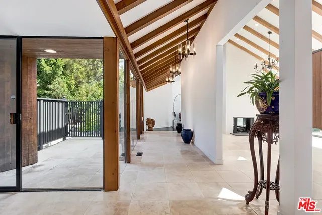 $18,500 | 515 North Roxbury Drive, Beverly Hills, CA 90210