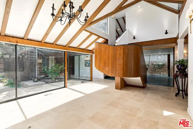 $18,500 | 515 North Roxbury Drive, Beverly Hills, CA 90210