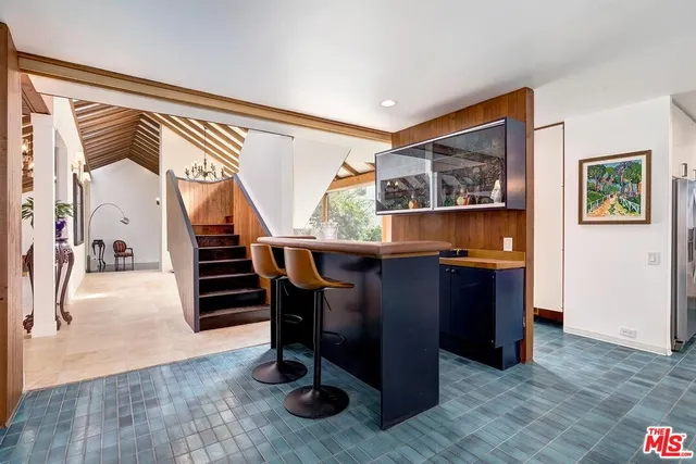 $18,500 | 515 North Roxbury Drive, Beverly Hills, CA 90210