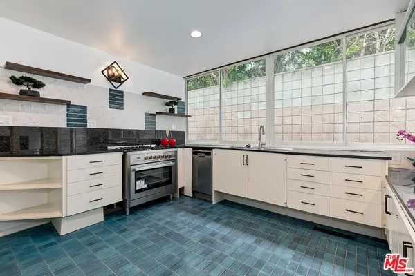 $18,500 | 515 North Roxbury Drive, Beverly Hills, CA 90210