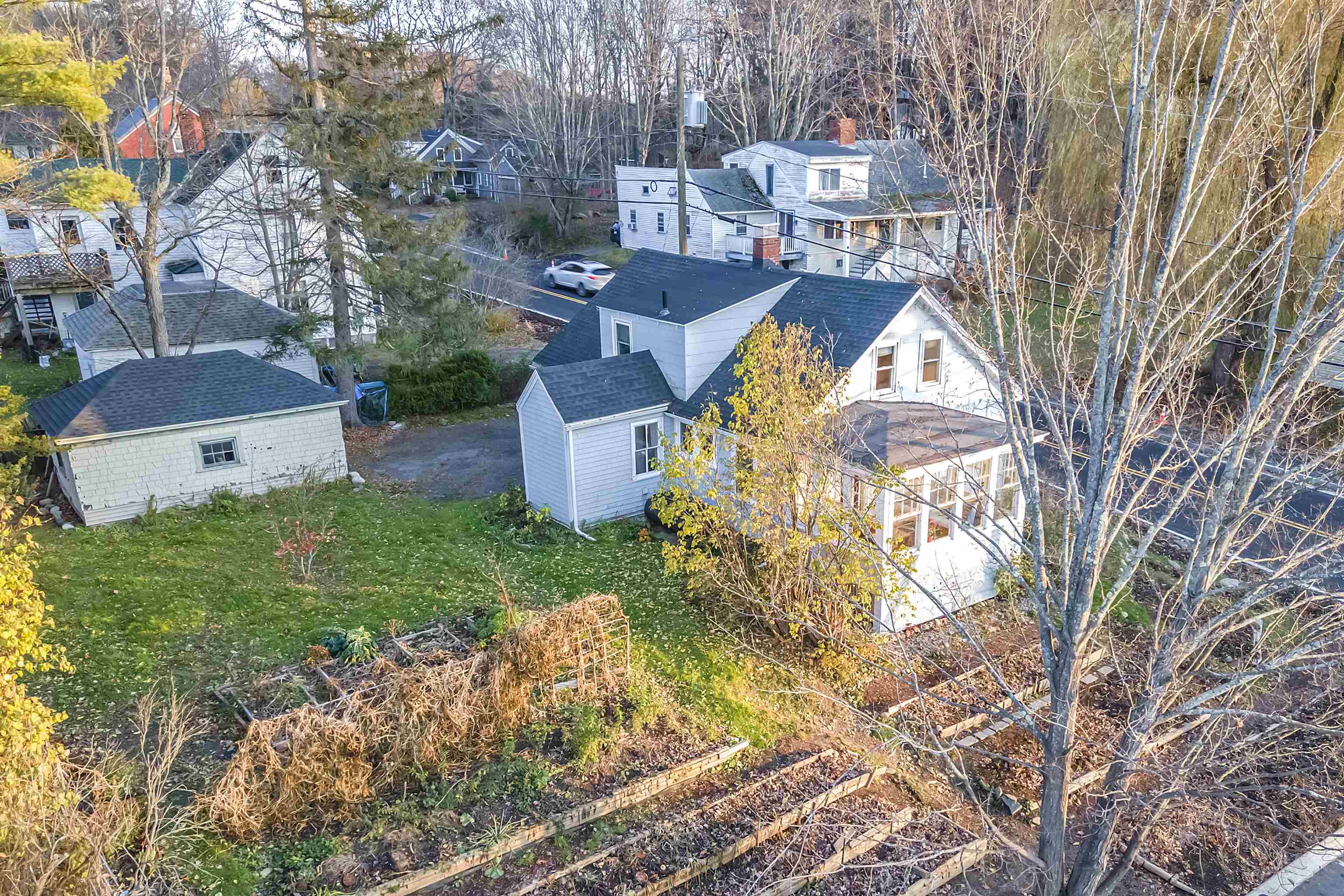 33 Bay Road Newmarket, NH 03857 - Photo 3 of 39 Gallery Image 3
