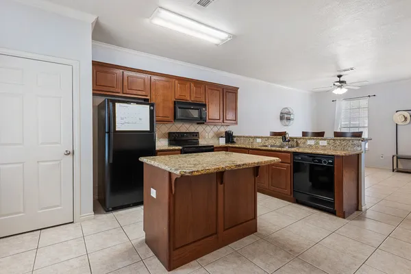 $259,000 | 400 Forest Drive, College Station, TX 77840