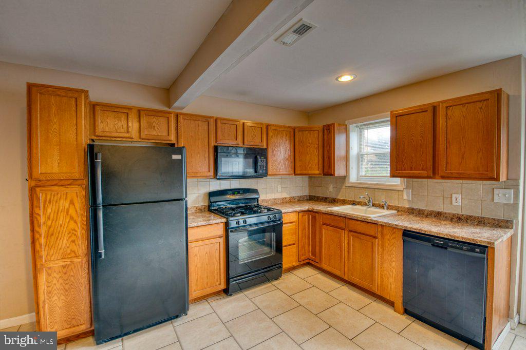 241 Via Cascata Drive Lindenwold, NJ 08021 - Photo 16 of 19