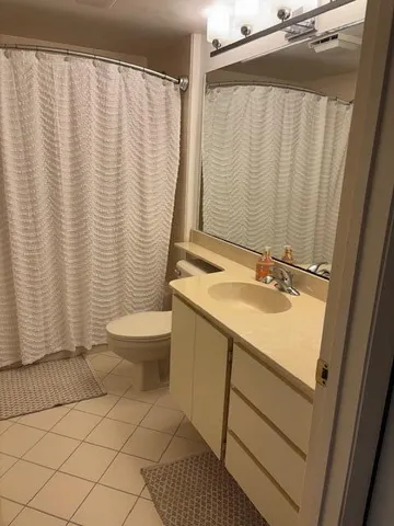 $1,200 | 2621 Village Boulevard, Unit 205, West Palm Beach, FL 33409