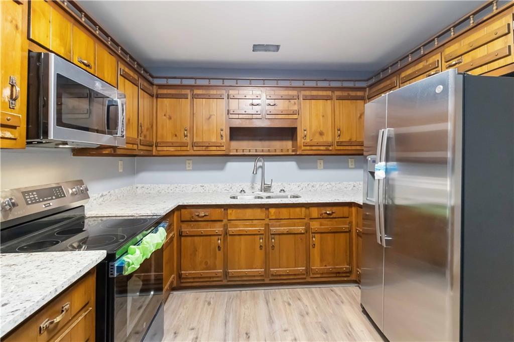 170 Pebble Path Douglasville, GA 30134 - Photo 12 of 38