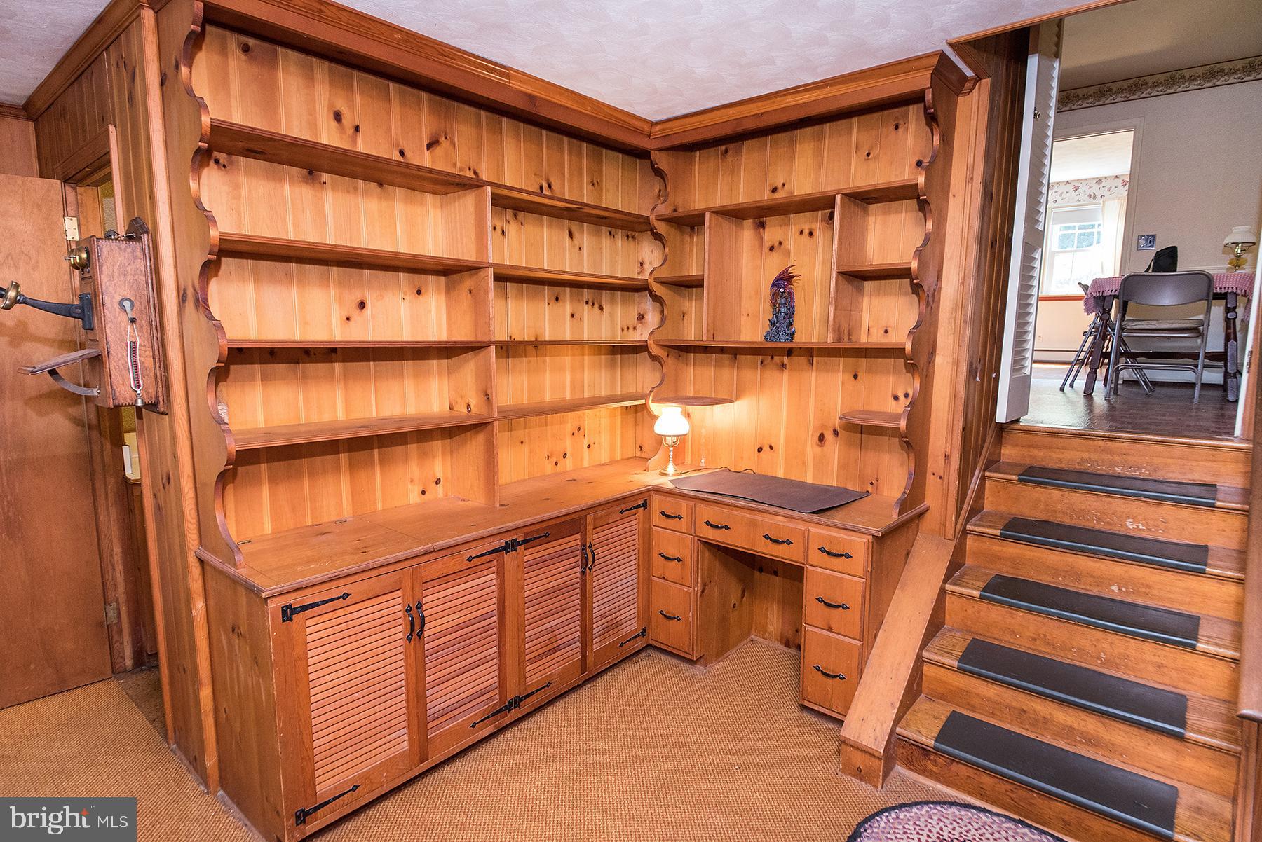 16 Lochatong Road Ewing, NJ 08628 - Photo 20 of 44 family room