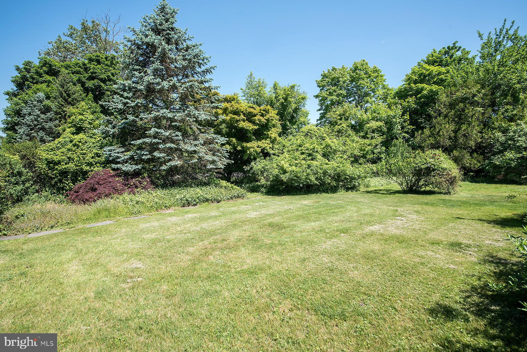 16 Lochatong Road Ewing, NJ 08628 - Photo 42 of 44