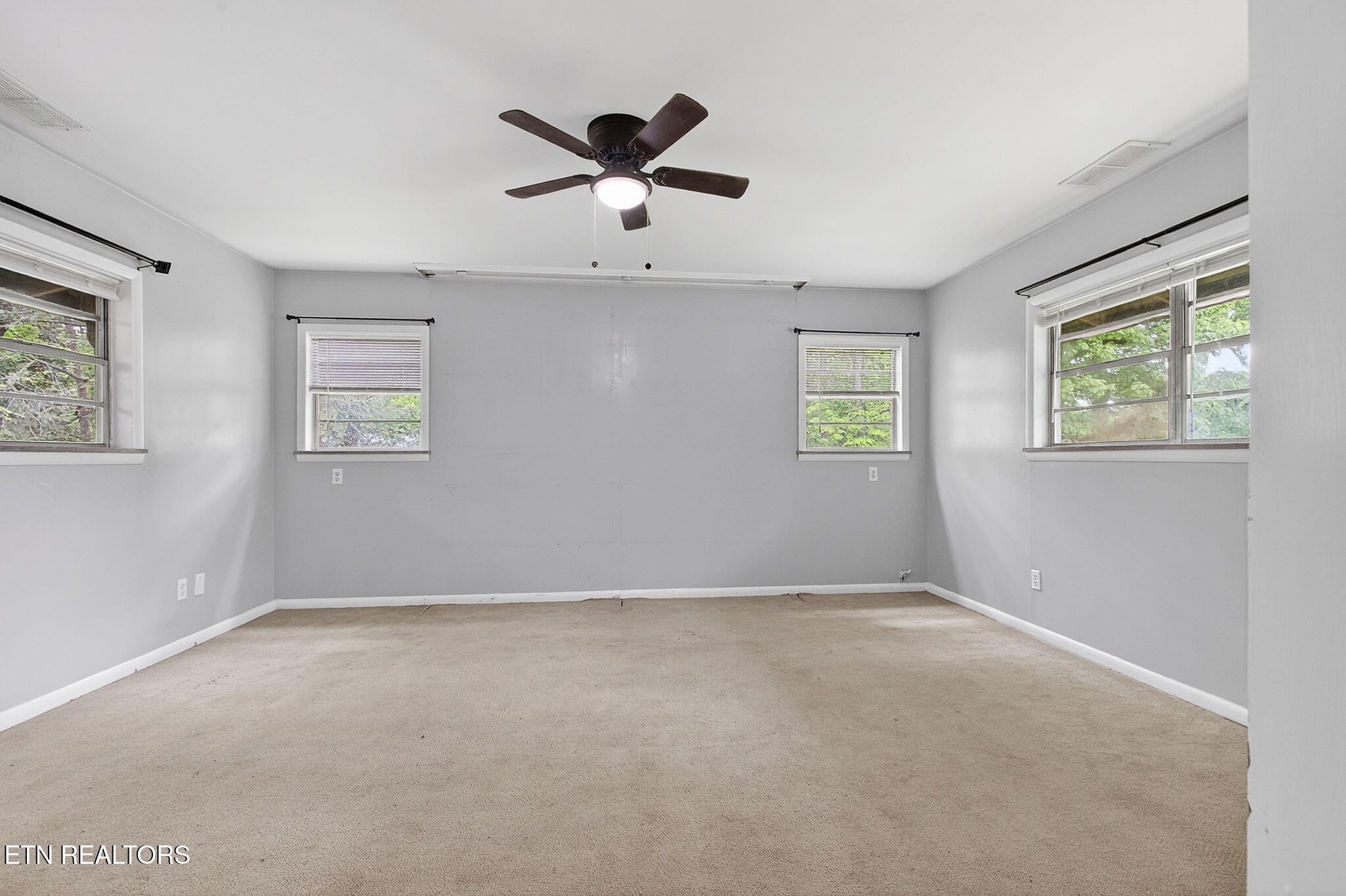 414 Guille Street Athens, TN 37303 - Photo 11 of 29 LB1A4998
