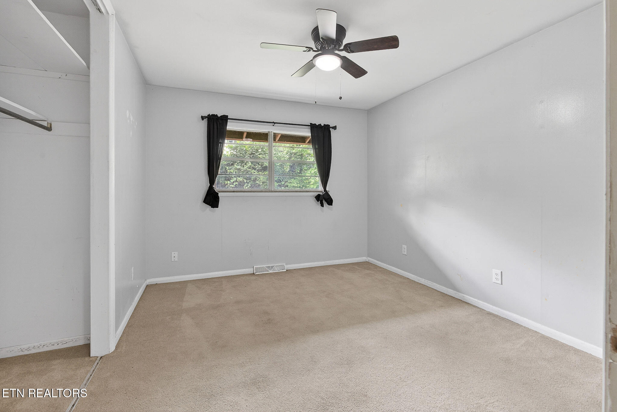 414 Guille Street Athens, TN 37303 - Photo 14 of 29 LB1A5006