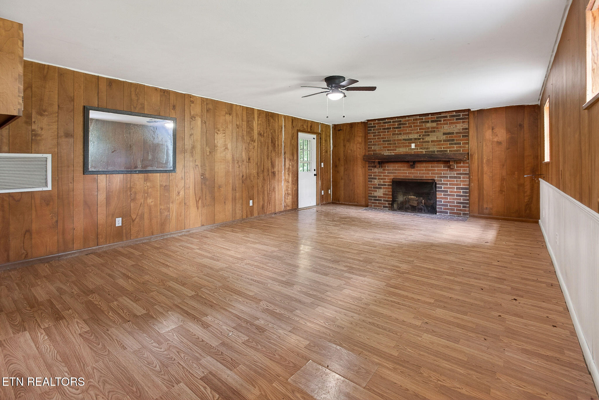 414 Guille Street Athens, TN 37303 - Photo 22 of 29 LB1A5030
