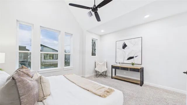 $335,000 | 5032 Creekmont Drive, Houston, TX 77091