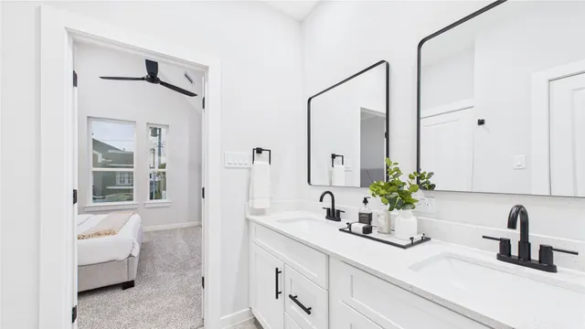 $335,000 | 5032 Creekmont Drive, Houston, TX 77091