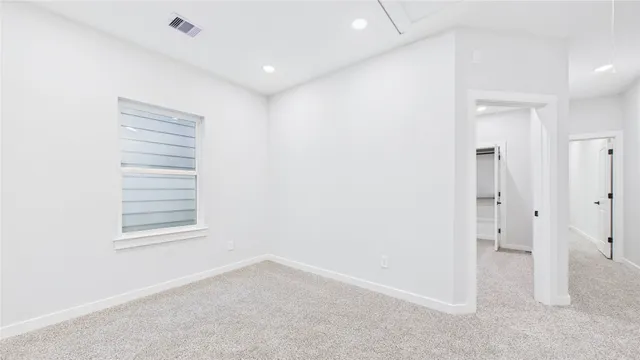 $335,000 | 5032 Creekmont Drive, Houston, TX 77091