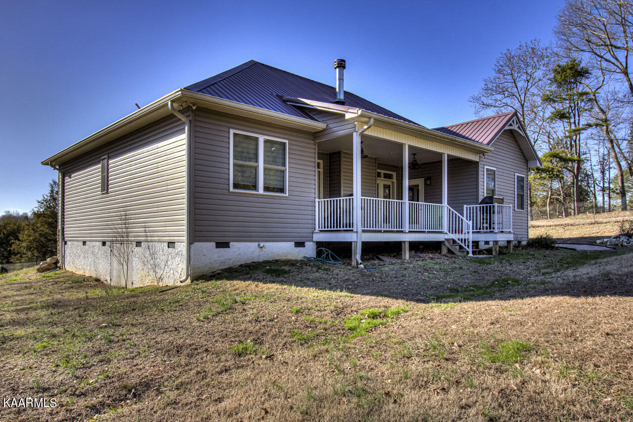 1900 Malone Road Loudon, TN 37774 - Photo 30 of 47 Back of House