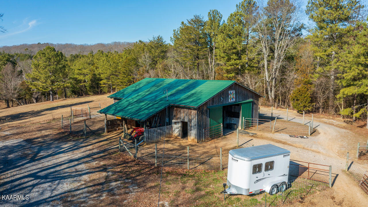 1900 Malone Road Loudon, TN 37774 - Photo 3 of 47 Barn