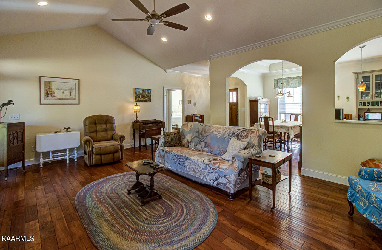 1900 Malone Road Loudon, TN 37774 - Photo 8 of 47 Great Room
