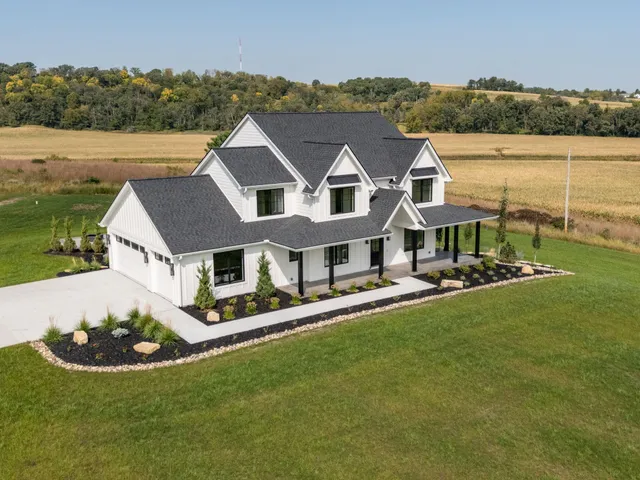 $1,850,000 | 4921 8th Street Southwest, Rochester, MN 55902