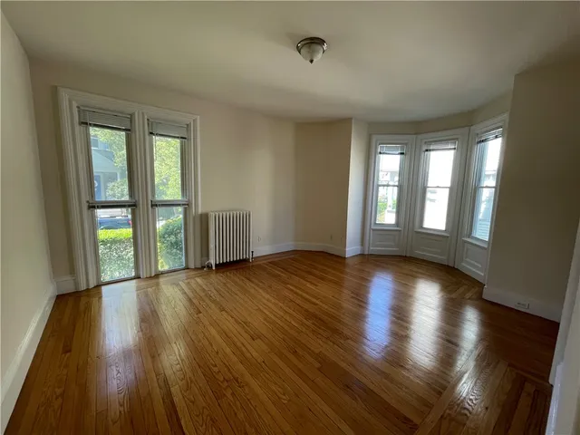 $3,000 | 26 Ayrault Street, Unit 1, Newport, RI 02840