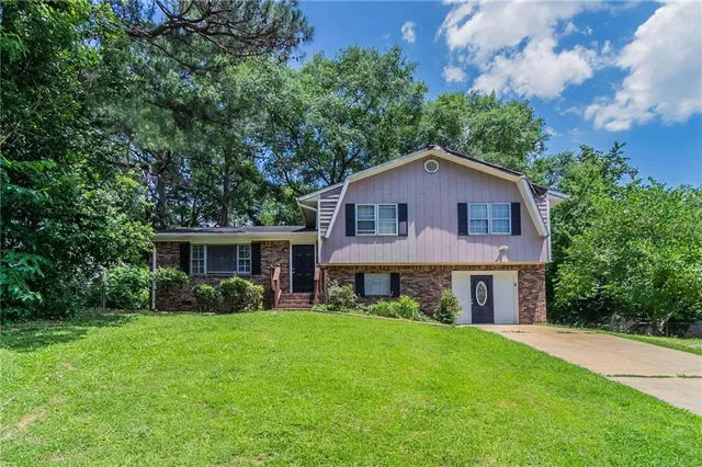 $198,000 | 6708 Bedford Road, Rex, GA 30273