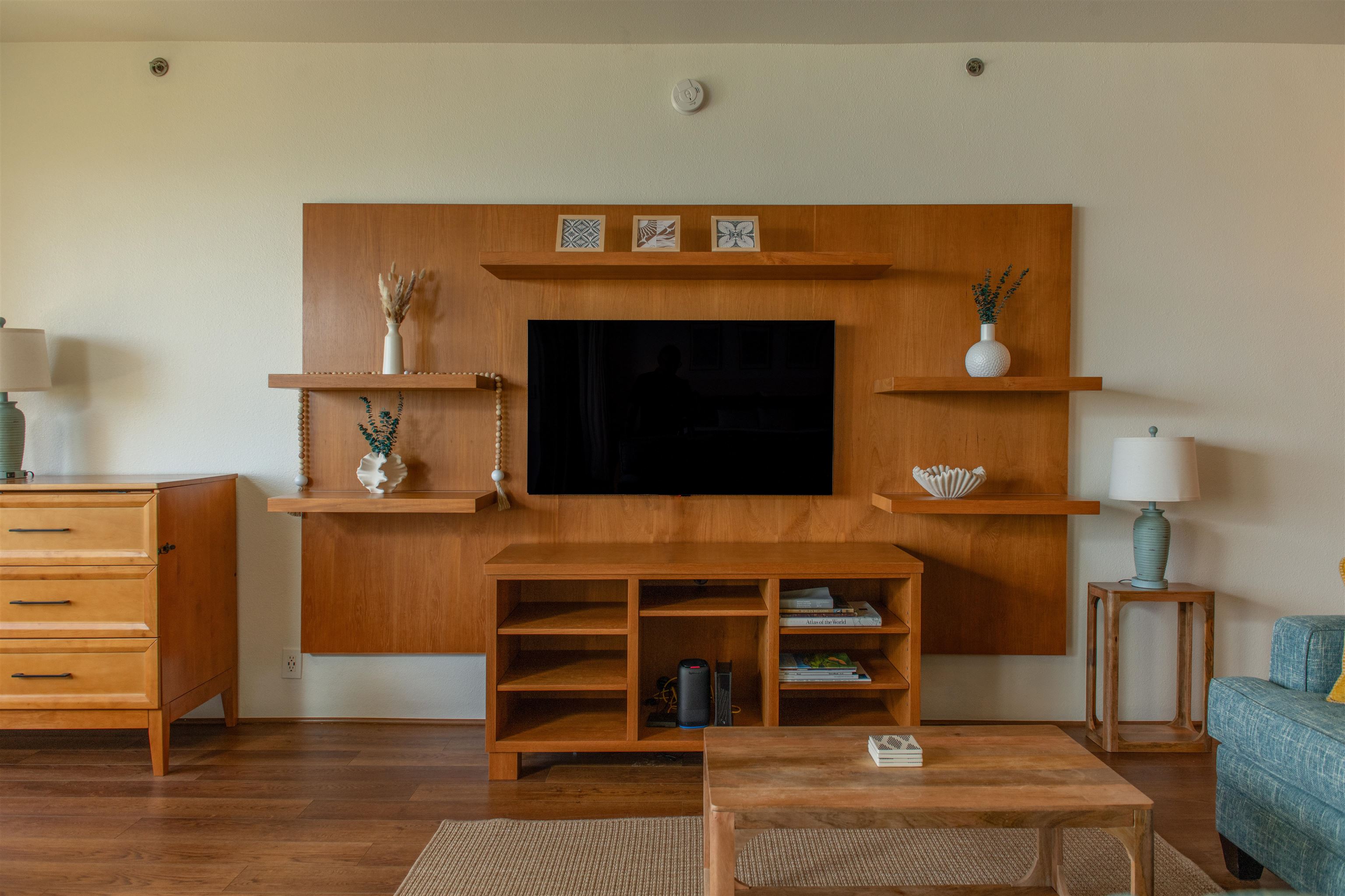 4299 Lower Honoapiilani Road, Unit 134 Lahaina, HI 96761 - Photo 14 of 50 a living room with furniture and a fireplace