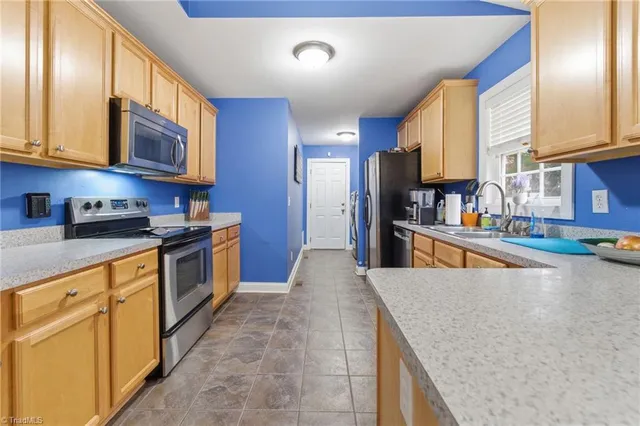 $349,000 | 6404 Brookline Drive, Pleasant Garden, NC 27313