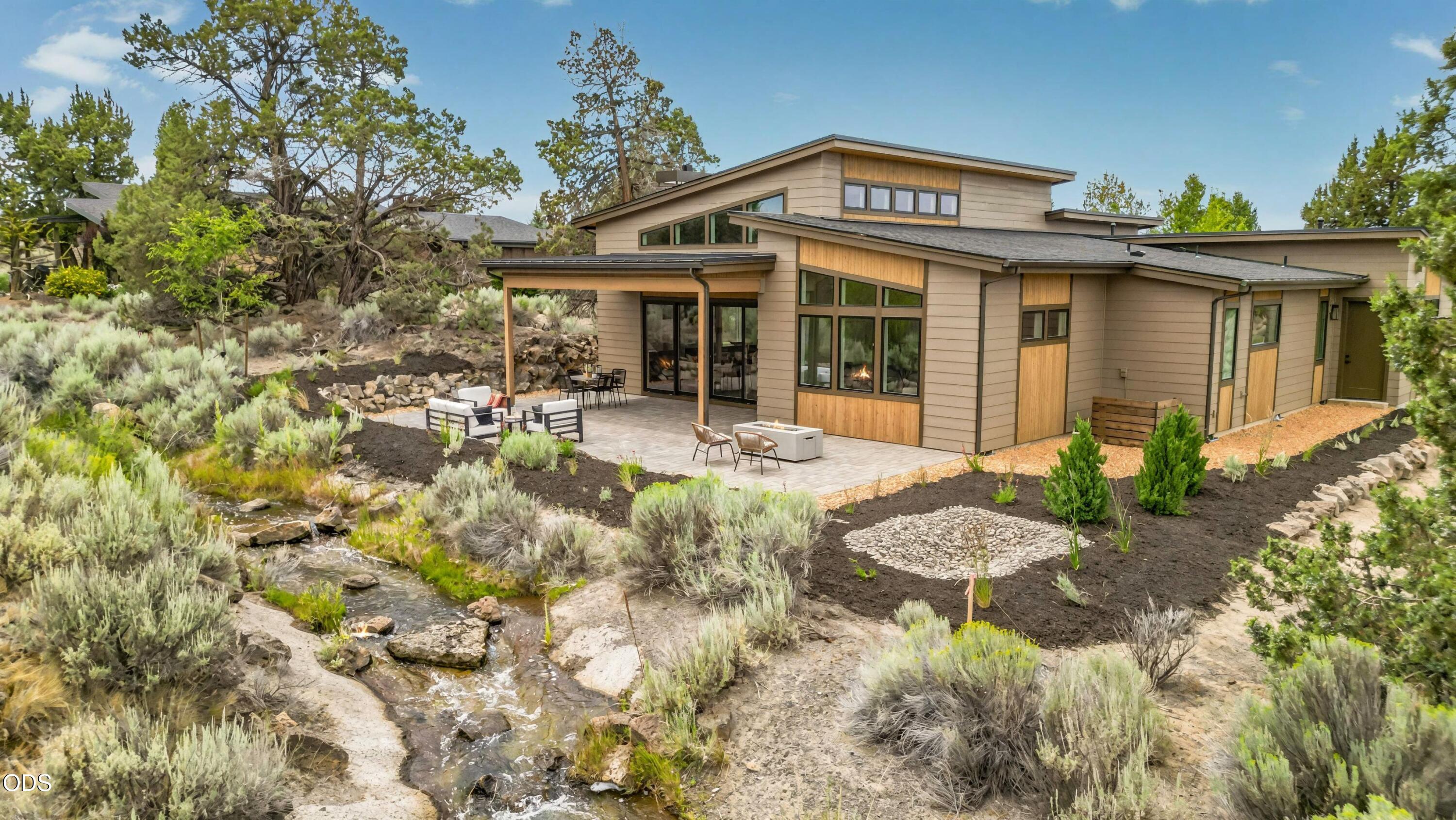 22985 Ghost Tree Lane Bend, OR 97701 - Photo 74 of 83