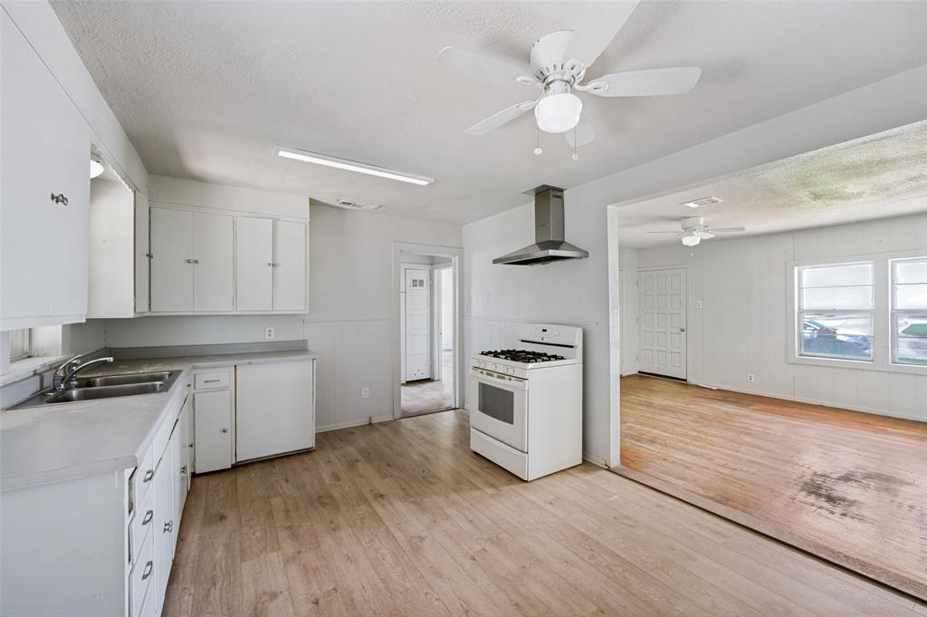 1814 Refinery Road Gainesville, TX 76240 - Photo 8 of 25