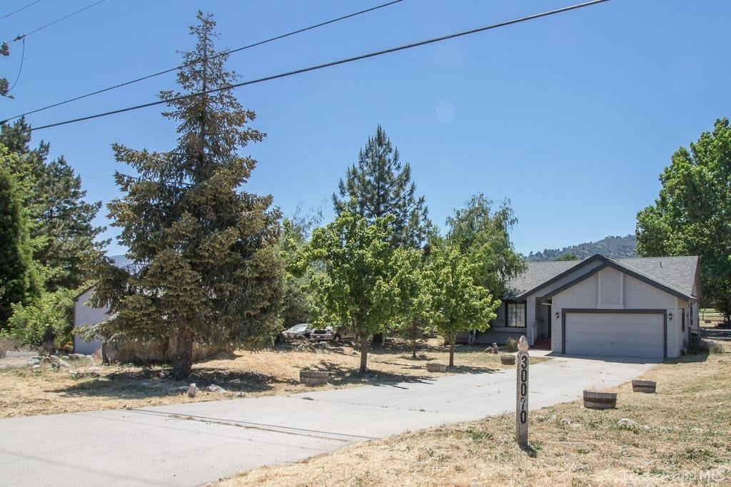 30070 North Lower Valley Road Tehachapi, CA 93561 - Photo 1 of 51 Gallery Image 1