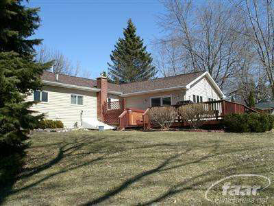 11108 White Lake Road Fenton, MI 48430 - Photo 31 of 33 20430561-30.JPG