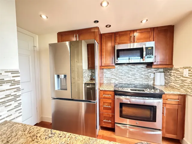 $197,000 | 3525 Sage Road, Unit 904, Houston, TX 77056