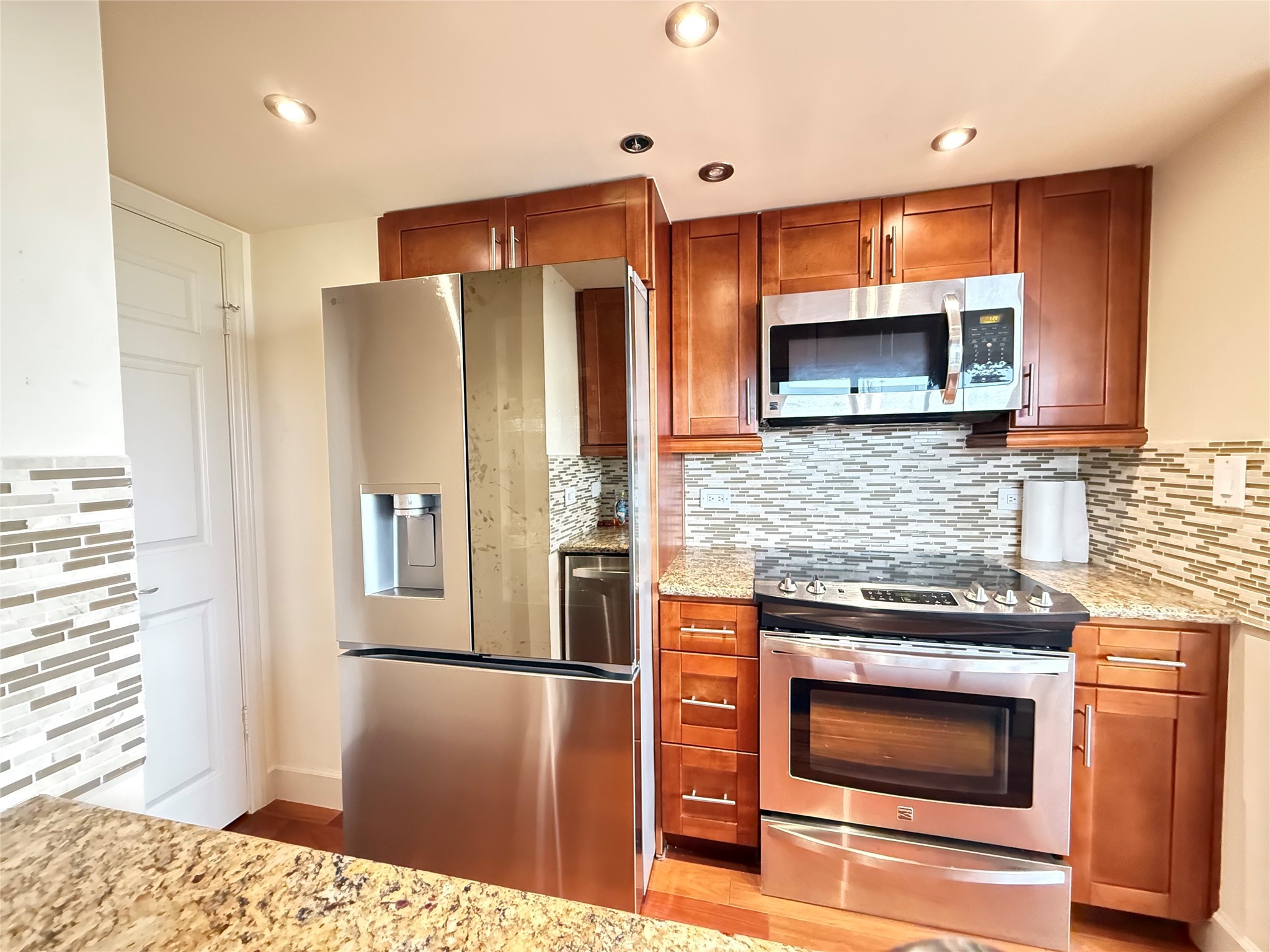 3525 Sage Road, Unit 904 Houston, TX 77056 - Photo 12 of 27