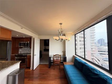 $197,000 | 3525 Sage Road, Unit 904, Houston, TX 77056