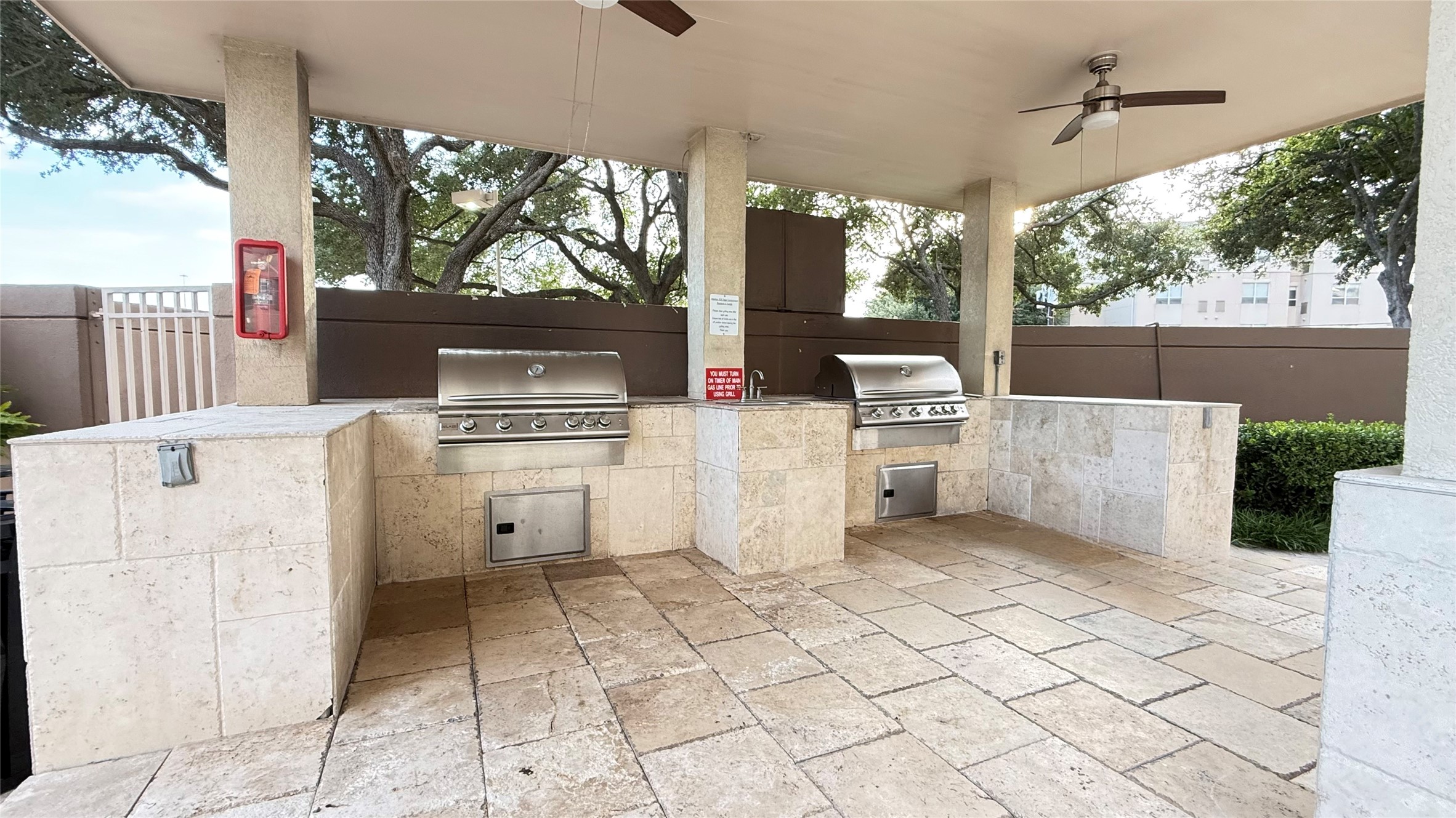 3525 Sage Road, Unit 904 Houston, TX 77056 - Photo 19 of 27