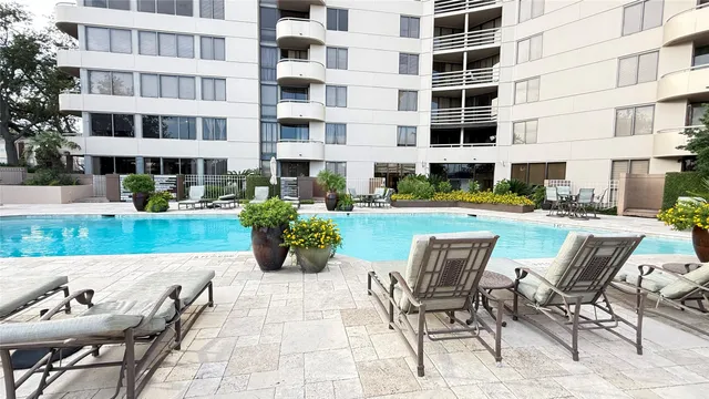 $197,000 | 3525 Sage Road, Unit 904, Houston, TX 77056