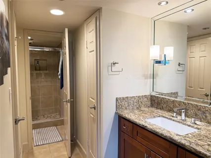 $197,000 | 3525 Sage Road, Unit 904, Houston, TX 77056