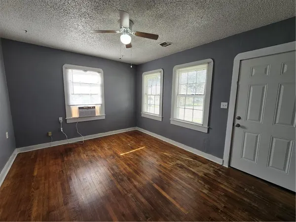 $1,500 | 137 Dufrene Lane, Des Allemands, LA 70030