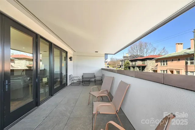 $799,000 | 145 Biltmore Avenue, Unit 205, Asheville, NC 28801