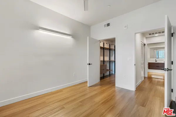 $3,795 | 10601 Washington Boulevard, Unit 611, Culver City, CA 90232